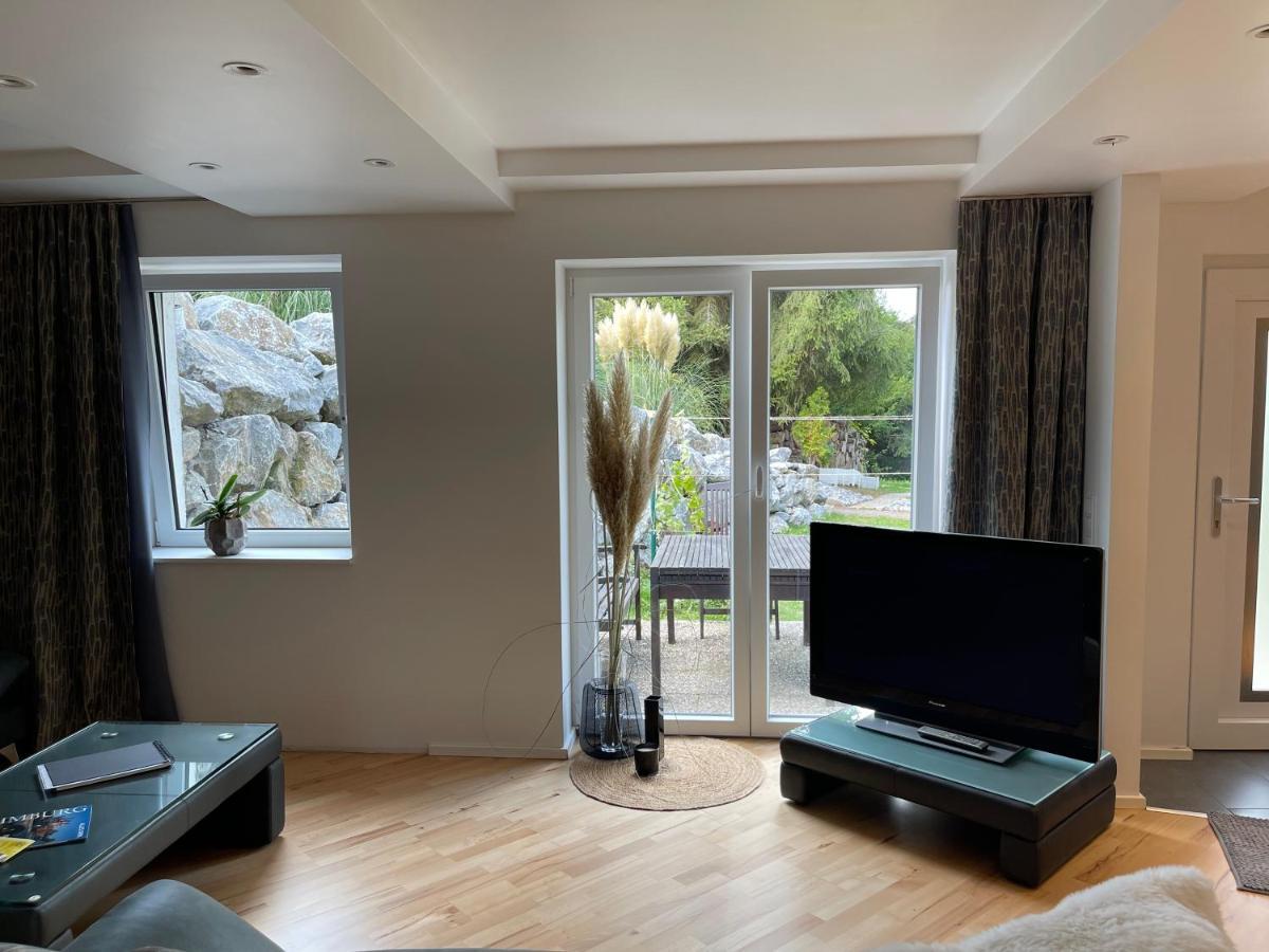Moderne, Ruhige Ferienwohnung , Ideal Zum Abschalten Hadamar Esterno foto