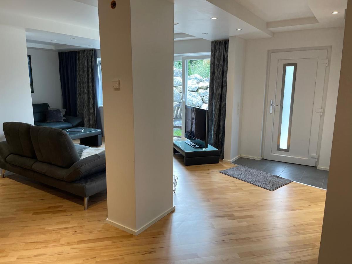 Moderne, Ruhige Ferienwohnung , Ideal Zum Abschalten Hadamar Esterno foto