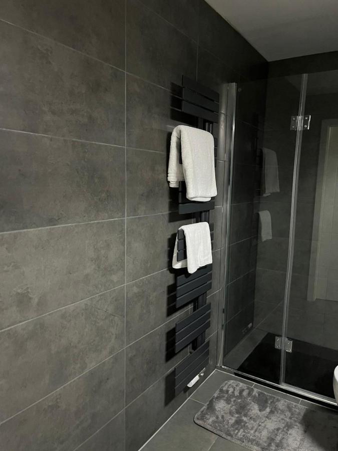 Moderne, Ruhige Ferienwohnung , Ideal Zum Abschalten Hadamar Esterno foto