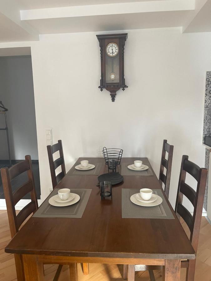 Moderne, Ruhige Ferienwohnung , Ideal Zum Abschalten Hadamar Esterno foto