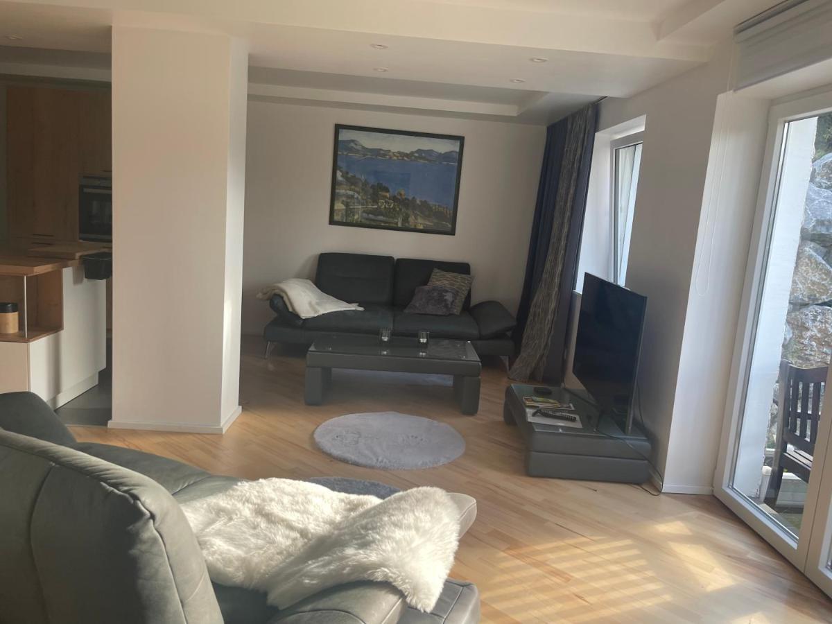 Moderne, Ruhige Ferienwohnung , Ideal Zum Abschalten Hadamar Esterno foto